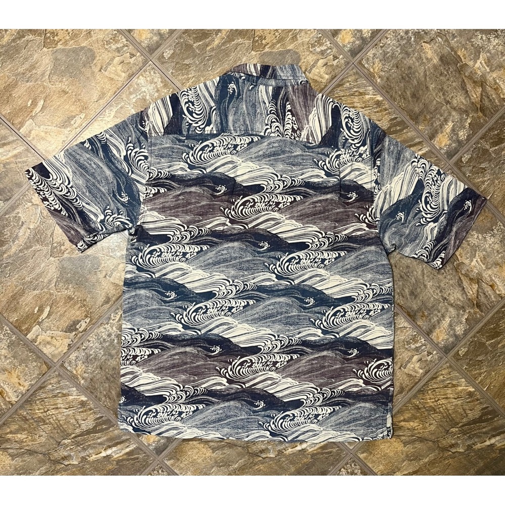 Tommy Bahama Silk Shirt Mens Large Blue Wave Print Short Sleeve Camp - Picture 4 of 6